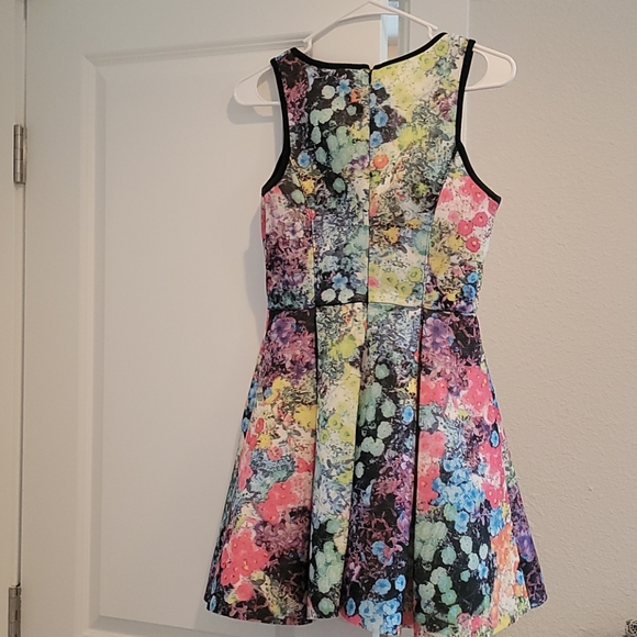 Lucca Couture Party Dress - Picture 3 of 3